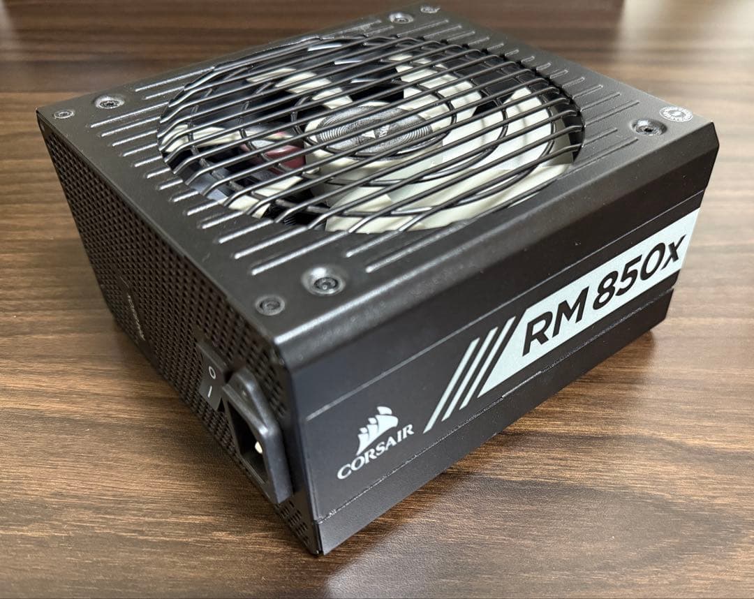 美品 CORSAIR 電源ユニット RM850x 80PLUS/GOLD 箱付き