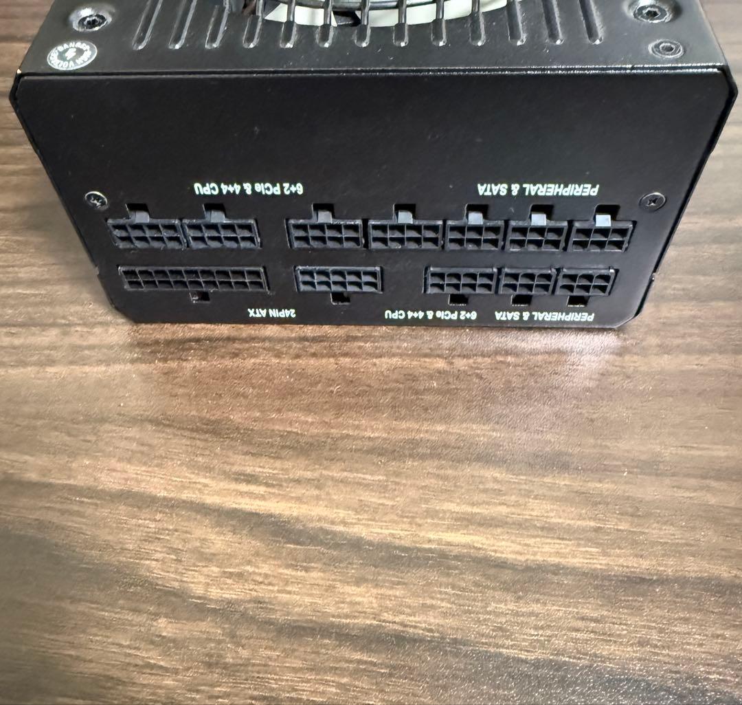 美品 CORSAIR 電源ユニット RM850x 80PLUS/GOLD 箱付き