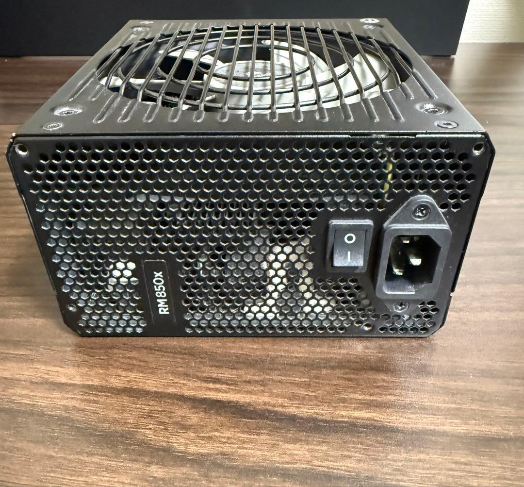 美品 CORSAIR 電源ユニット RM850x 80PLUS/GOLD 箱付き