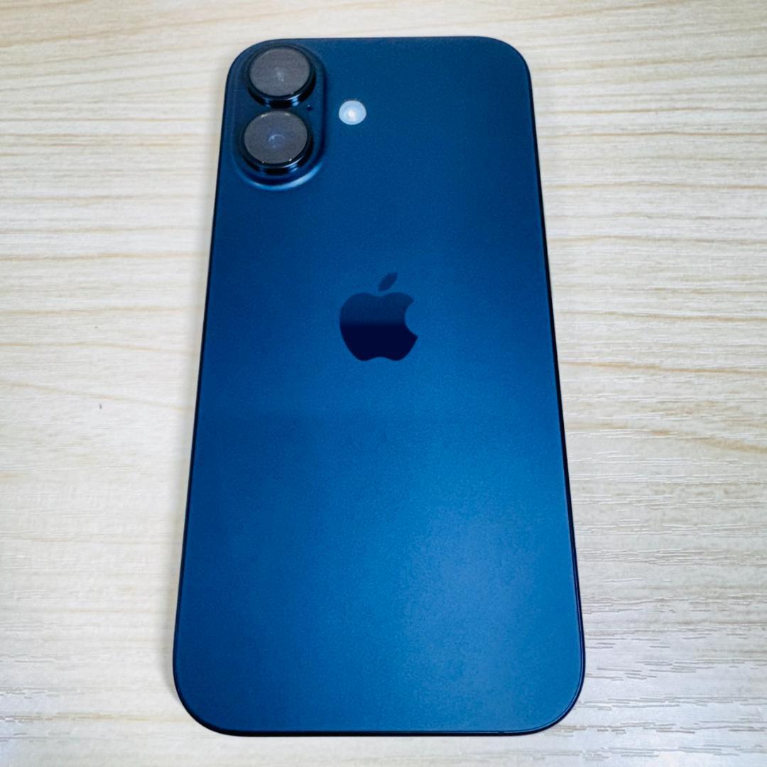 P52 超美品SIMフリー iPhone16 128GB Black おまけ付き