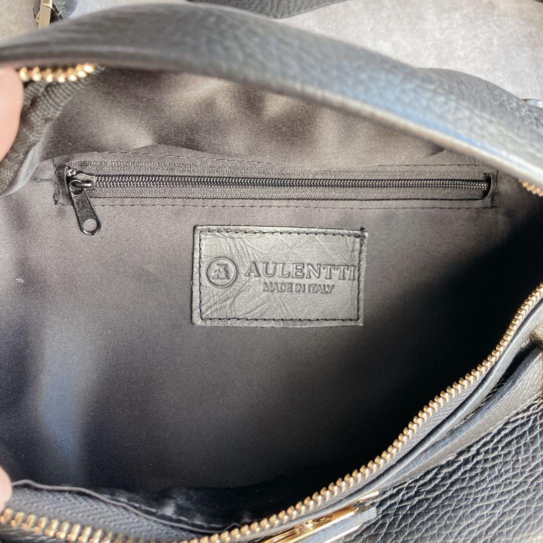 【極美品】AULENTTI オーレンティ　ボディバッグ　本革　黒　ゴールド