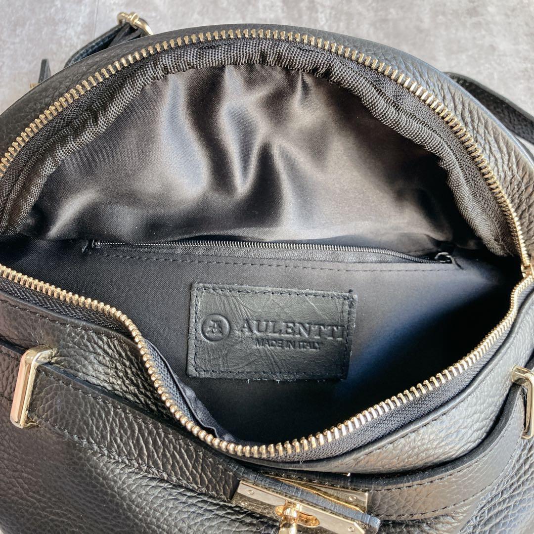 【極美品】AULENTTI オーレンティ　ボディバッグ　本革　黒　ゴールド