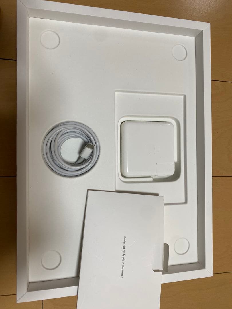 MacBook Pro 13インチ M1 8GB 256GB 初期化済み 箱付