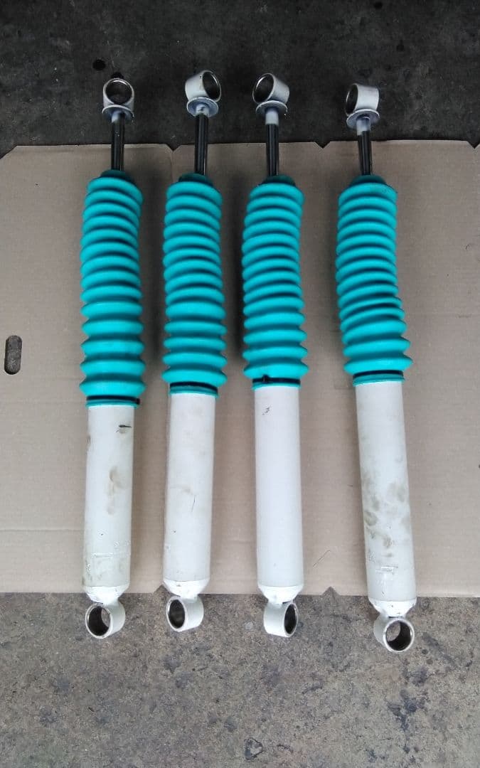 三菱ジープ　ロングショックアブソーバー