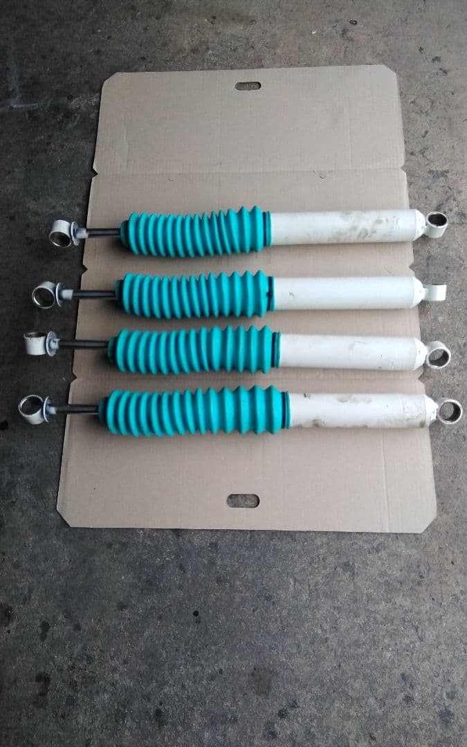 三菱ジープ　ロングショックアブソーバー