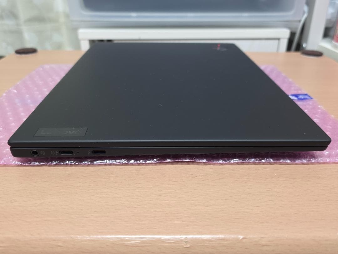 ThinkPad X1 Nano Gen1（i5 16GB 1TB)