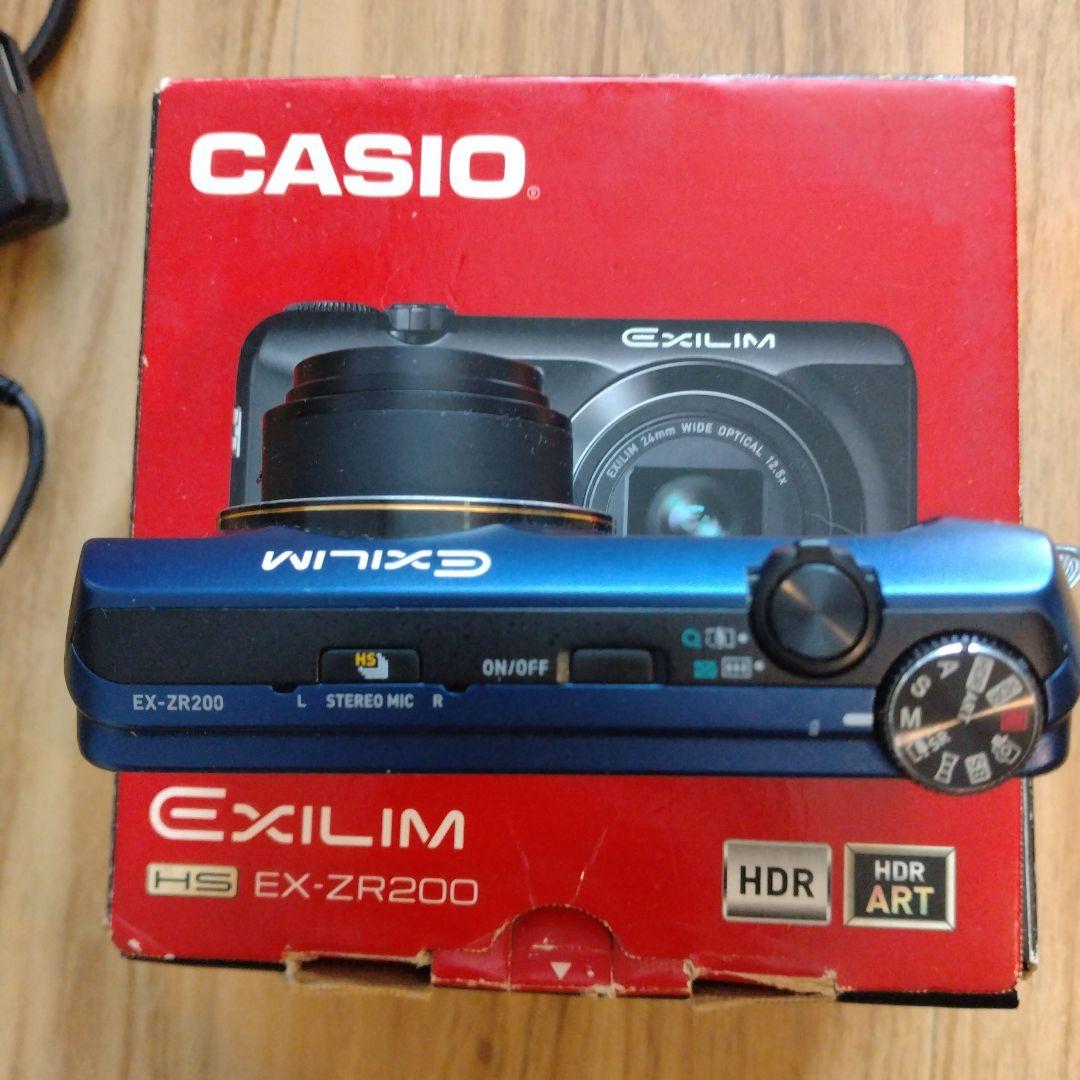 CASIO EXILIM EX-ZR200デジタルカメラ・バッテリー