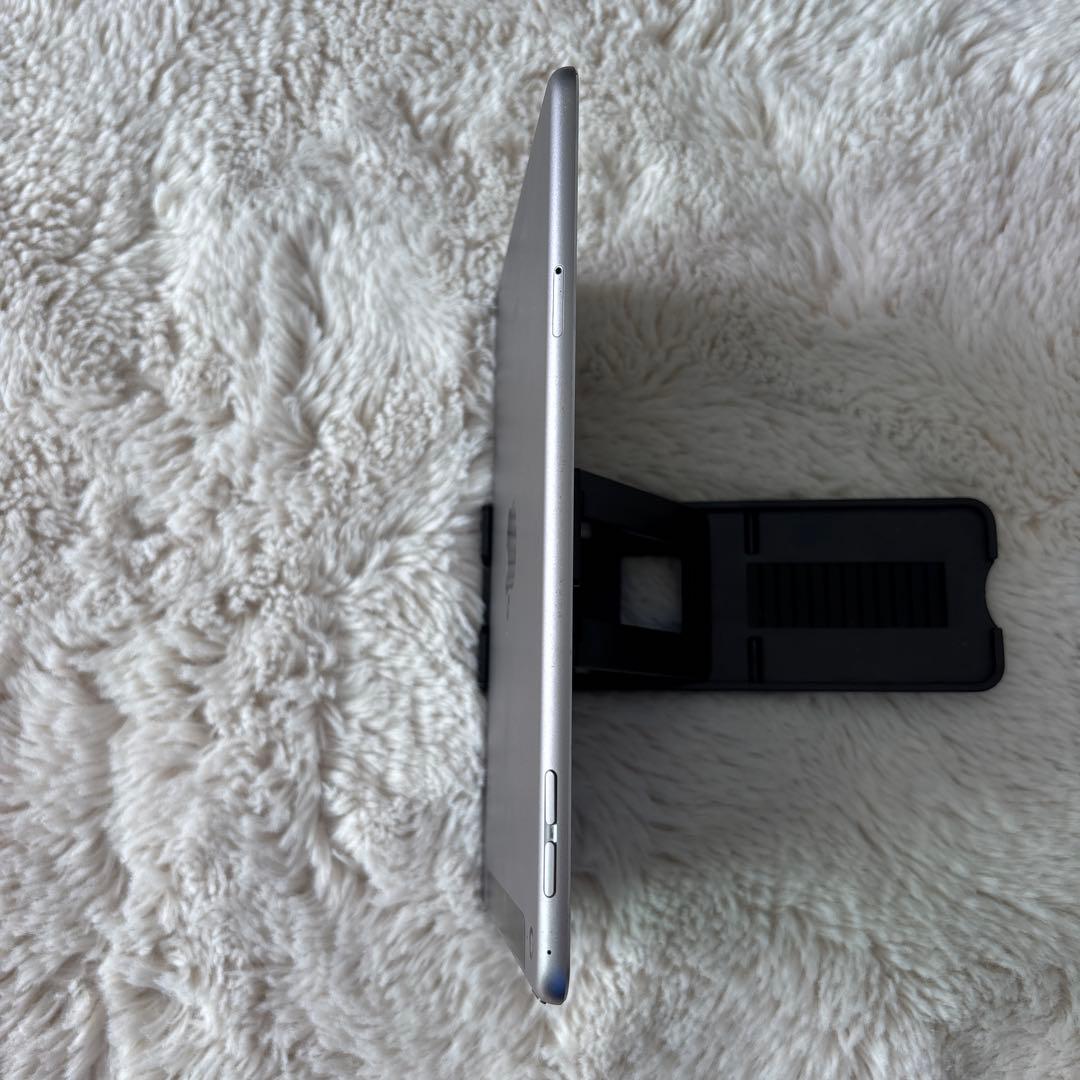 Apple iPad mini4 128GB スペースグレー