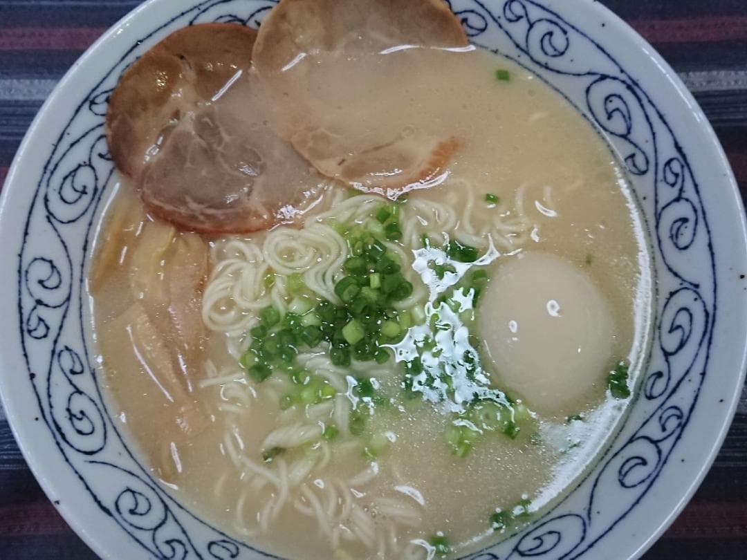 大特￥10400　濃厚新味 豚骨ラーメン うまかっちゃん うまかばーい