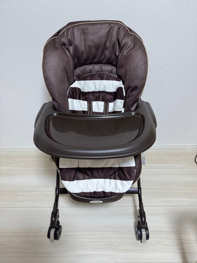 Combi コンビ　電動　ハイローチェア　ネムリラ4キャス　ブラウン