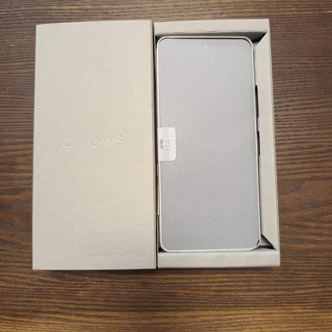 arrows We2 Plus M06 iijmio限定モデル