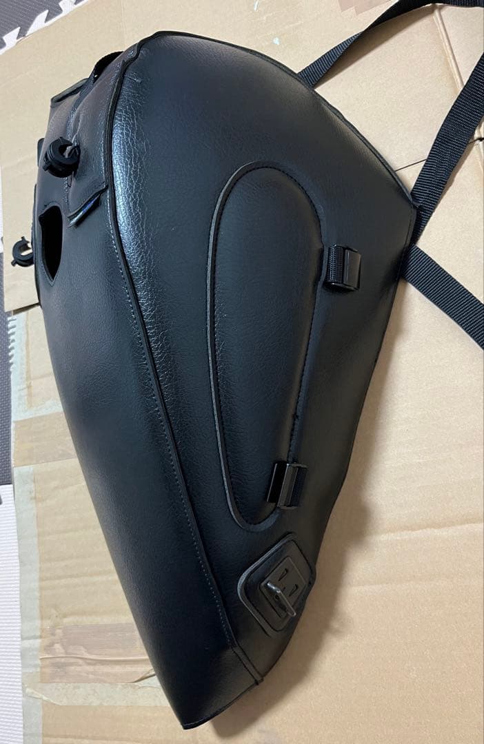 バグスター タンクカバー ブラック ヤマハ BOLT 14-16