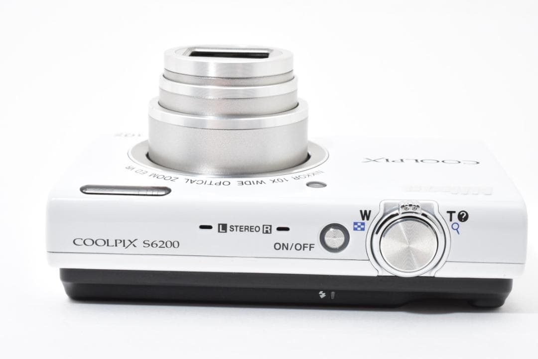 動作品Nikon COOLPIX S6200ニコン　デジカメ　ホワイト#959
