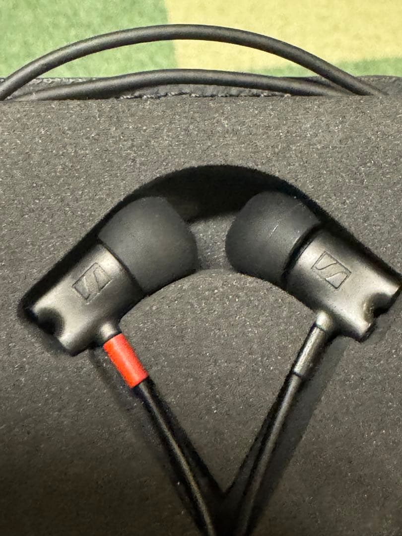 【mamaちゃん】【値下げ】Sennheiser IE800 S