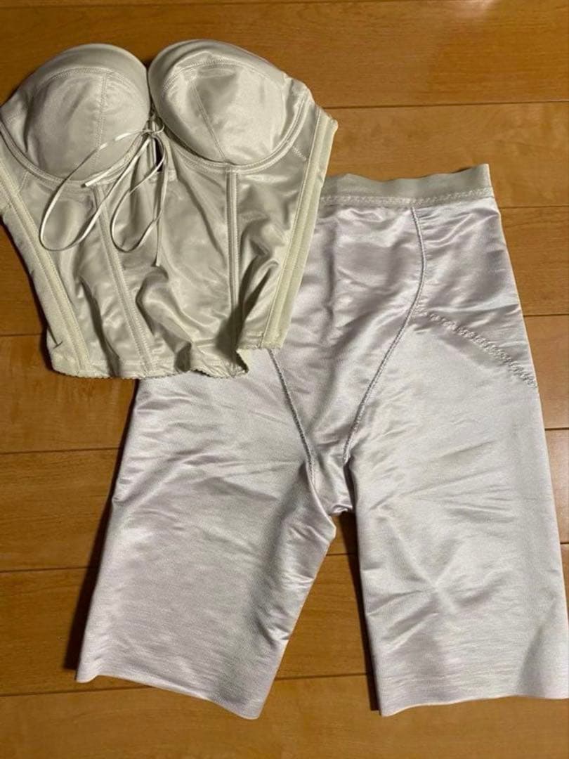 ブライダルインナー　MIRROR MIRROR D75 Mサイズ