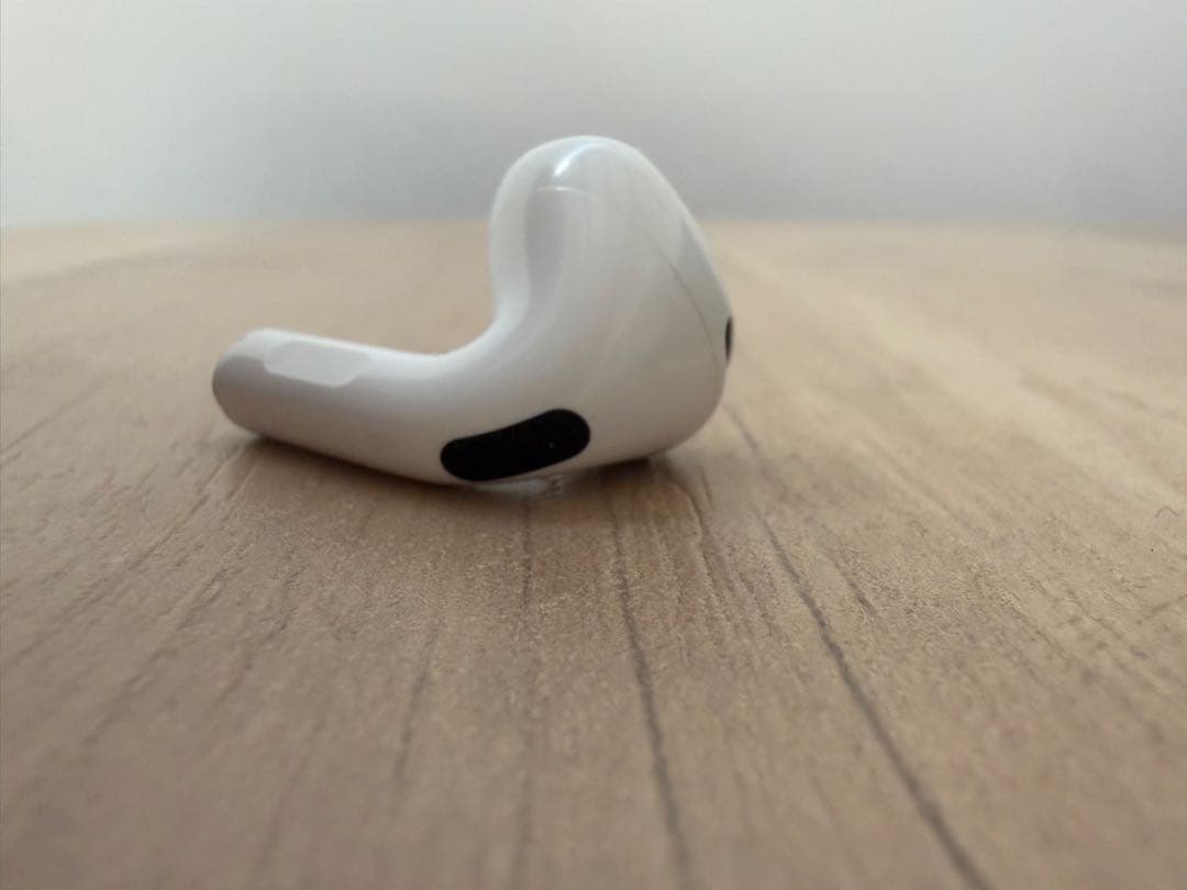 K*o様 AirPods 4世代　ノイズキャンセリング搭載モデル