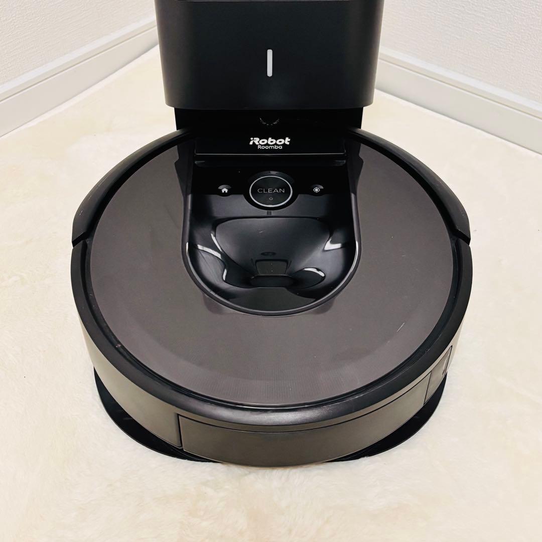 iRobot アイロボット Roomba ルンバ　ルンバi7 クリーンベース付き