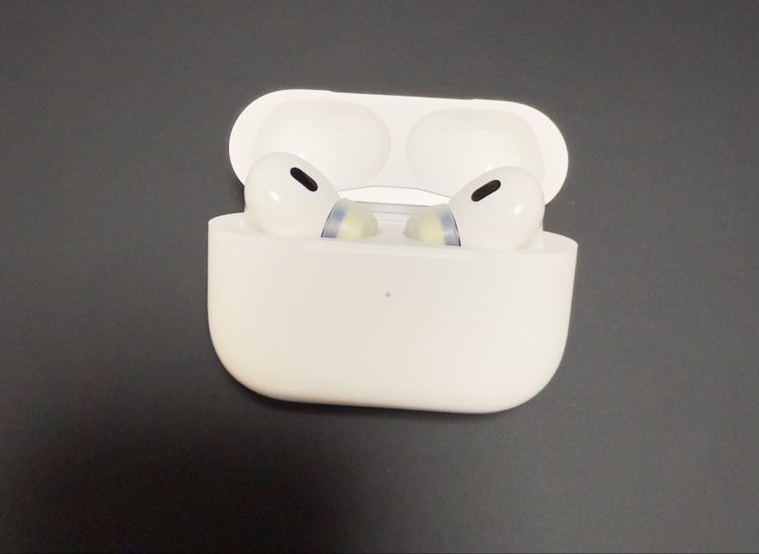 み*つ様 未使用に近い　Airpods pro 第二世代　Apple care+