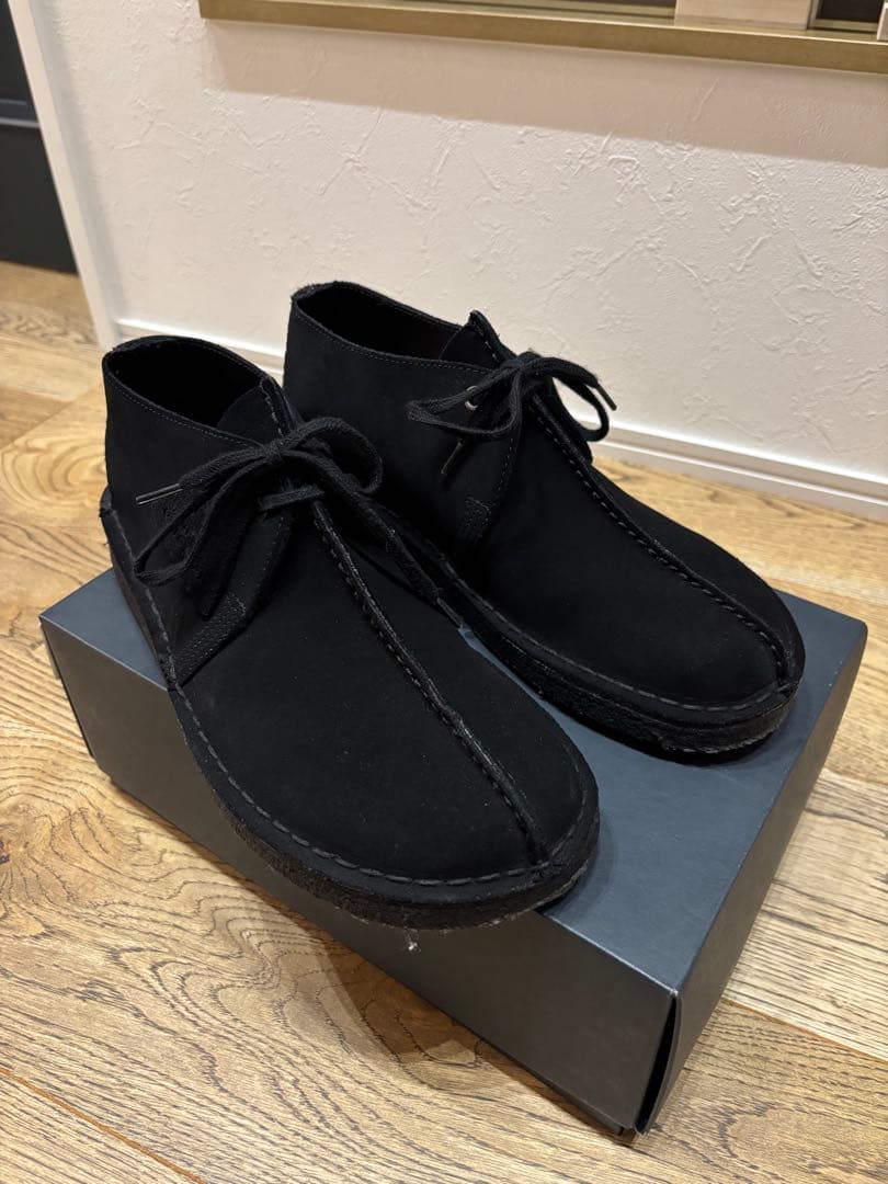 靴 Clarks Desert Trek