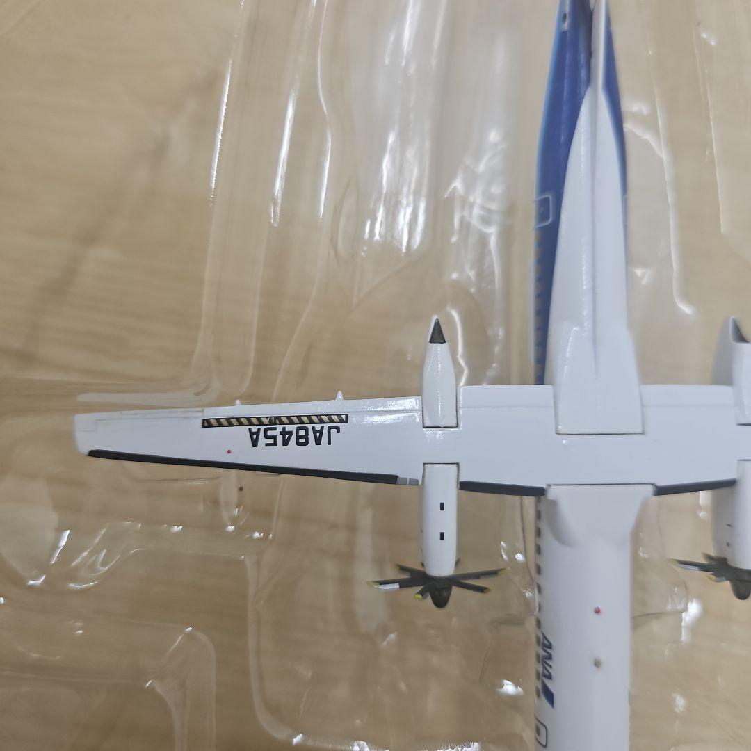 全日空商事 1/200 ANA DHC-8-400 DH28008