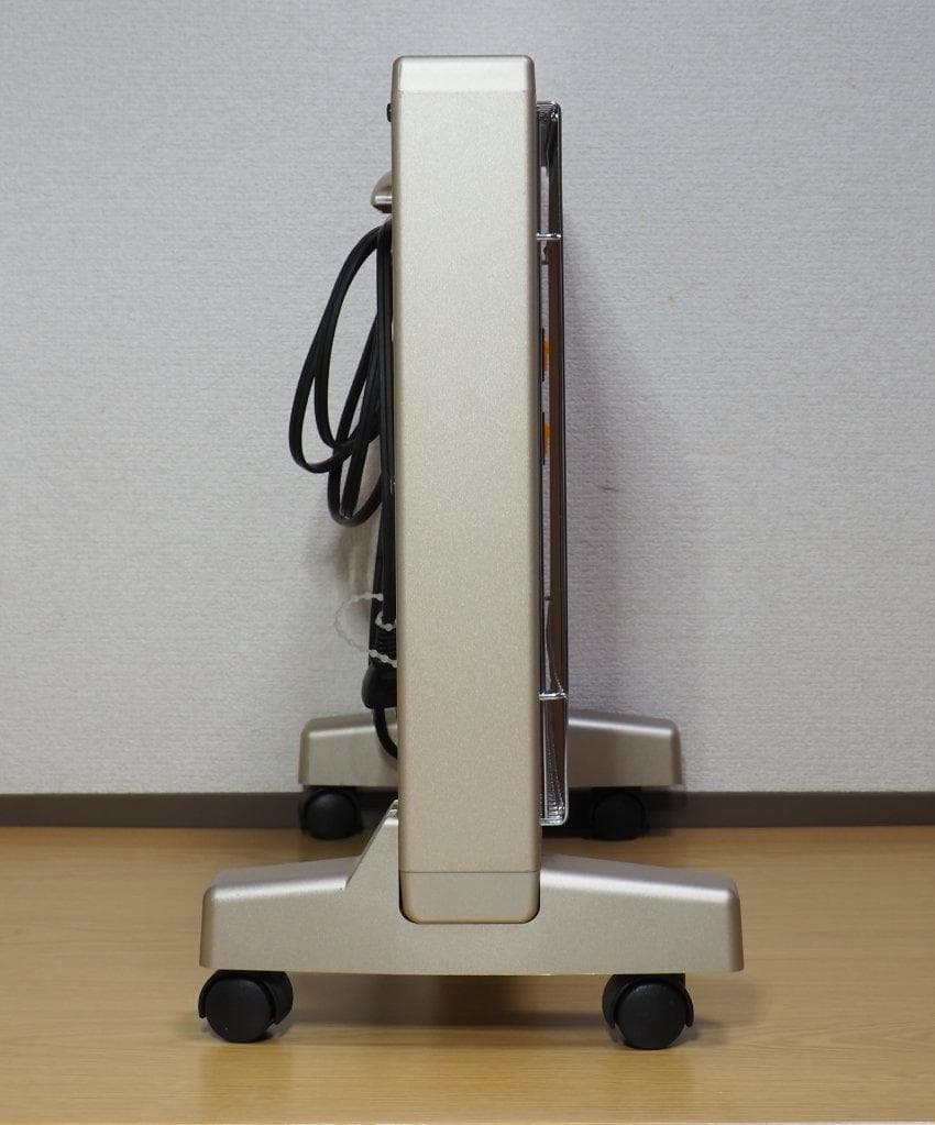 遠赤外線暖房機　サンルミエ キュート 　E800LS