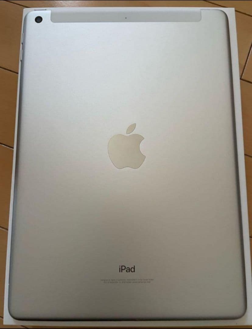 Apple iPad 第6世代 シルバー　32GB　apple pencil付き