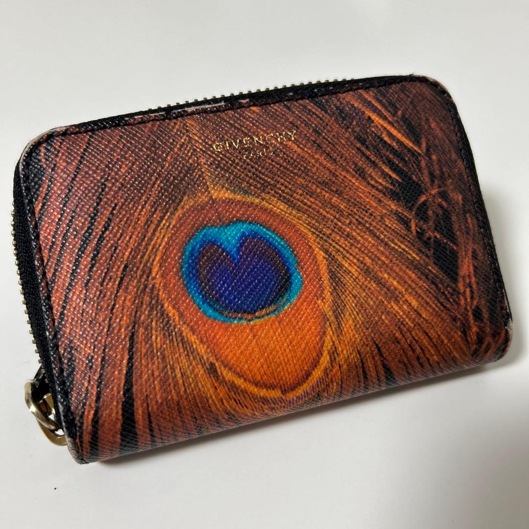 GIVENCHY ピーコック　ケース
