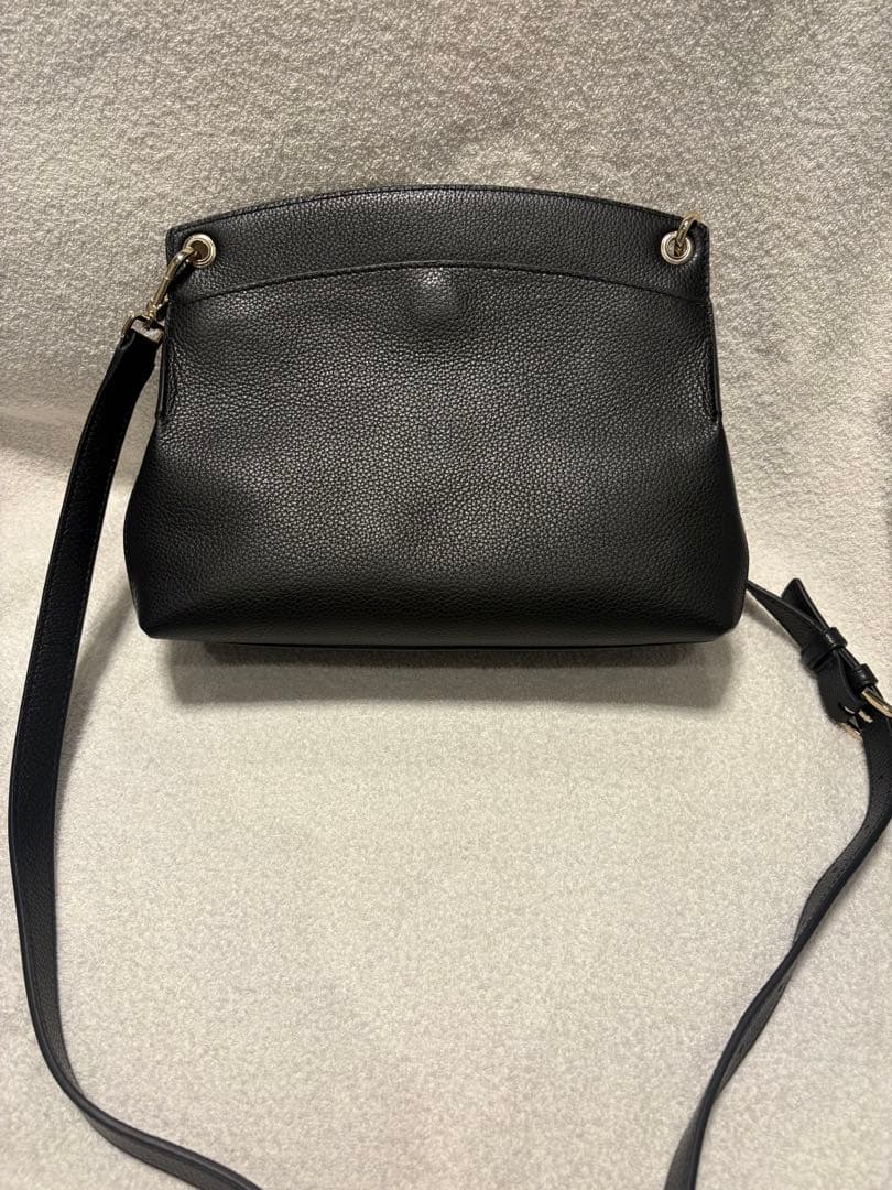 あ*き様 美品　FURLA ブラック ショルダーバッグ