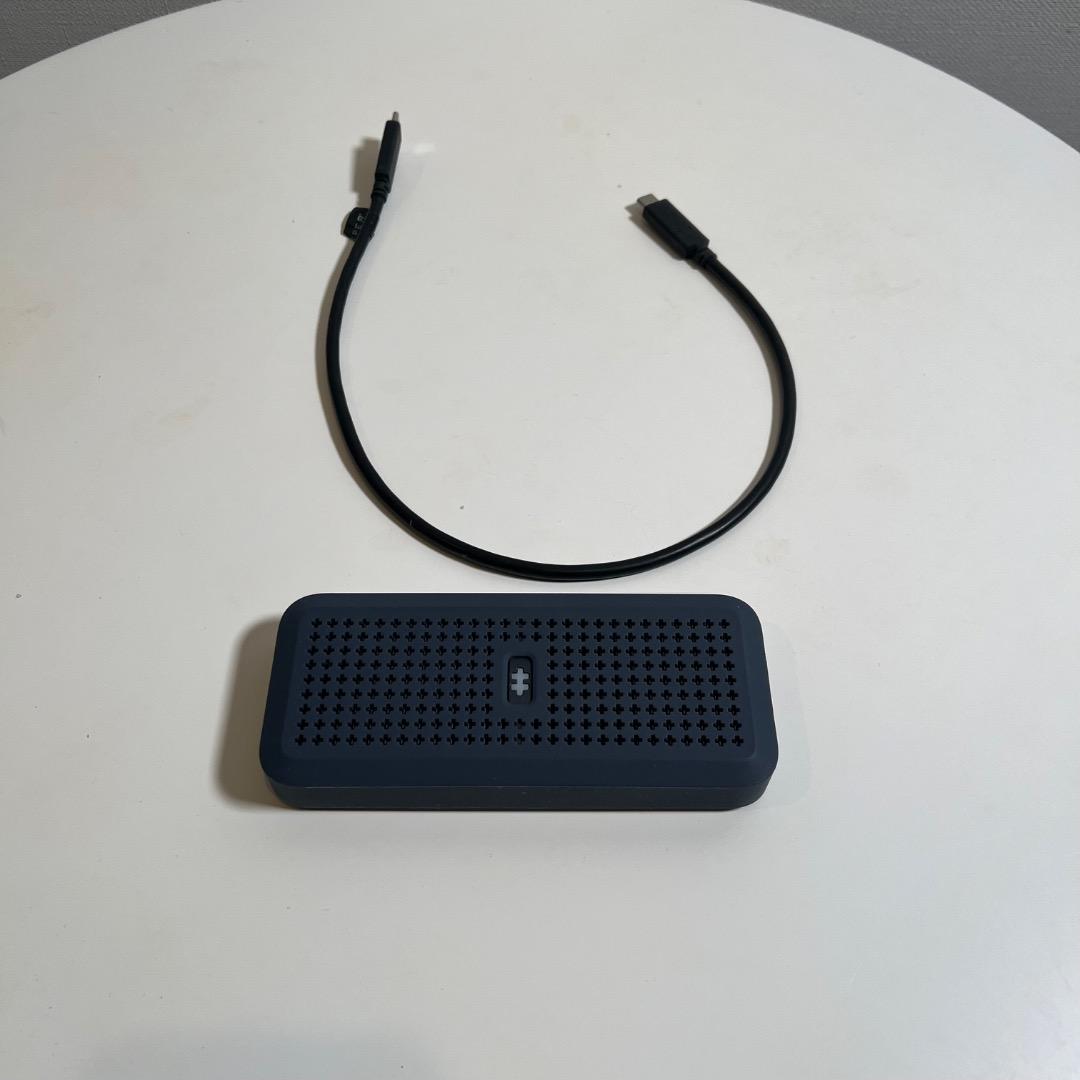 HyperDrive Next USB4 NVMe SSD エンクロージャ