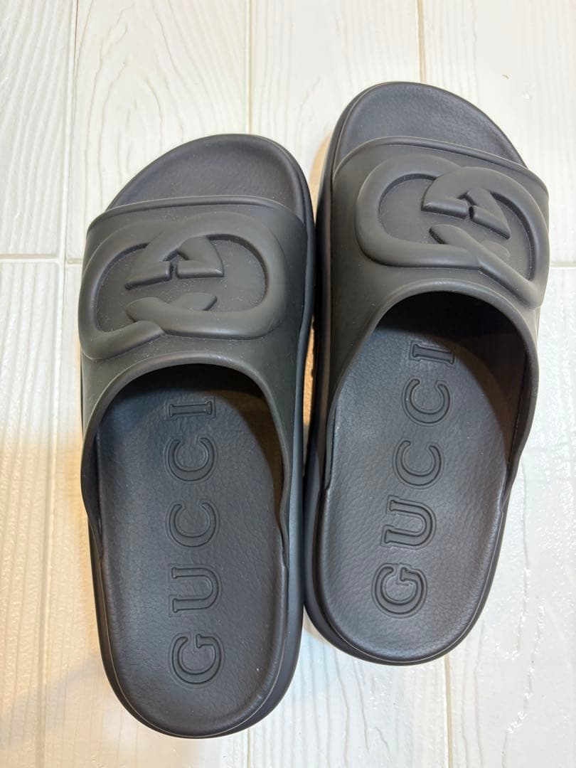 GUCCI 未使用インターロッキング　ブラック スライドサンダル　サイズ7