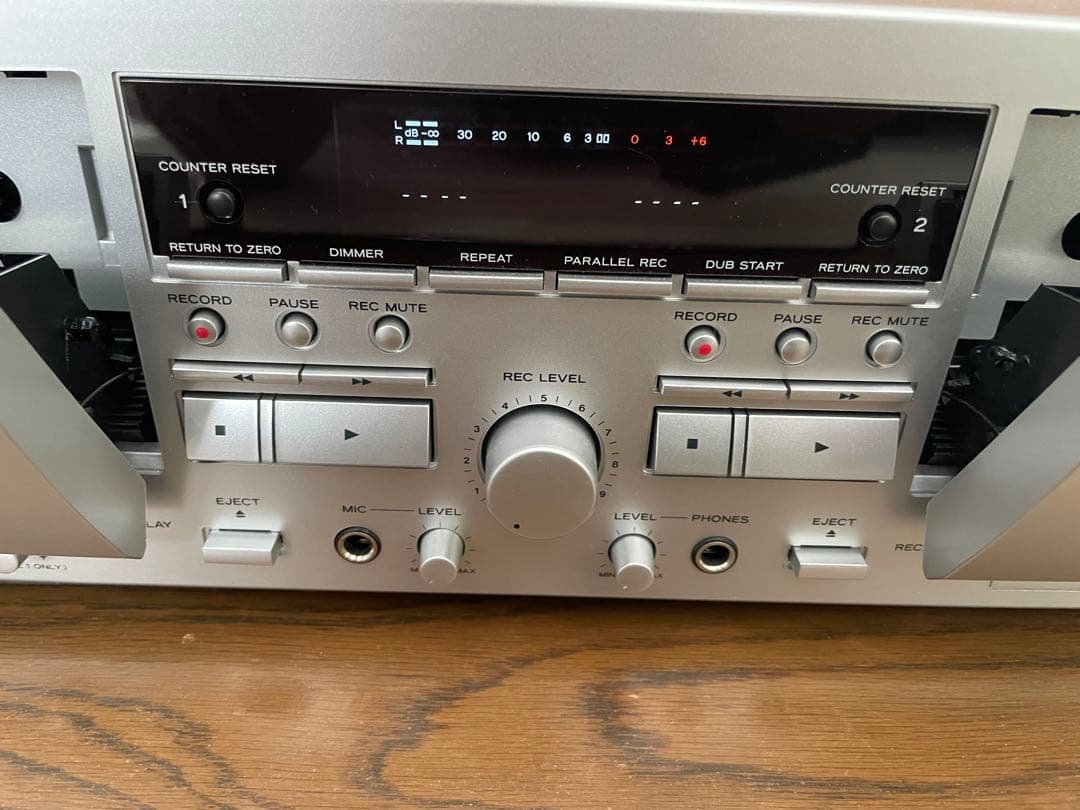 ラジオ・コンポ TEAC W-1200 Double Cassette Deck