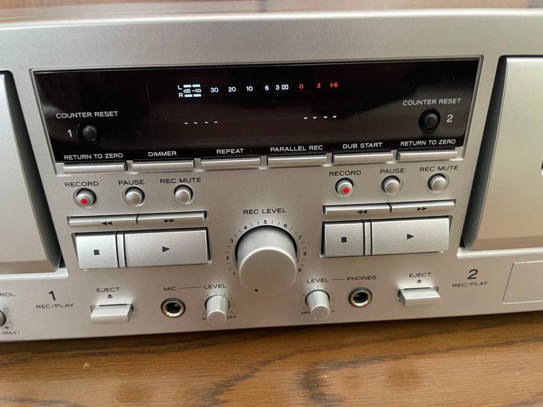ラジオ・コンポ TEAC W-1200 Double Cassette Deck