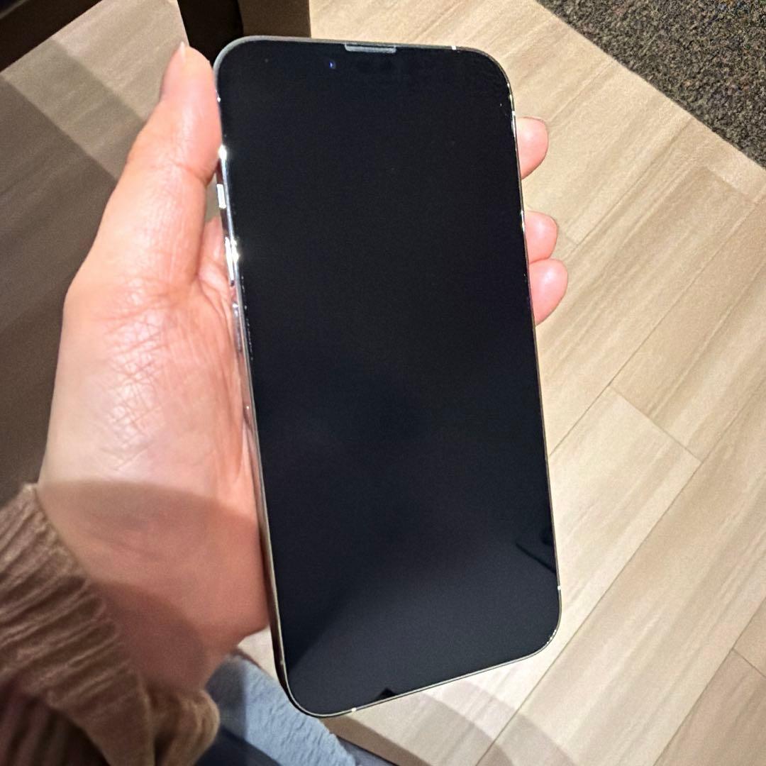 【専用】Apple iPhone 13 Pro ホワイト 本体