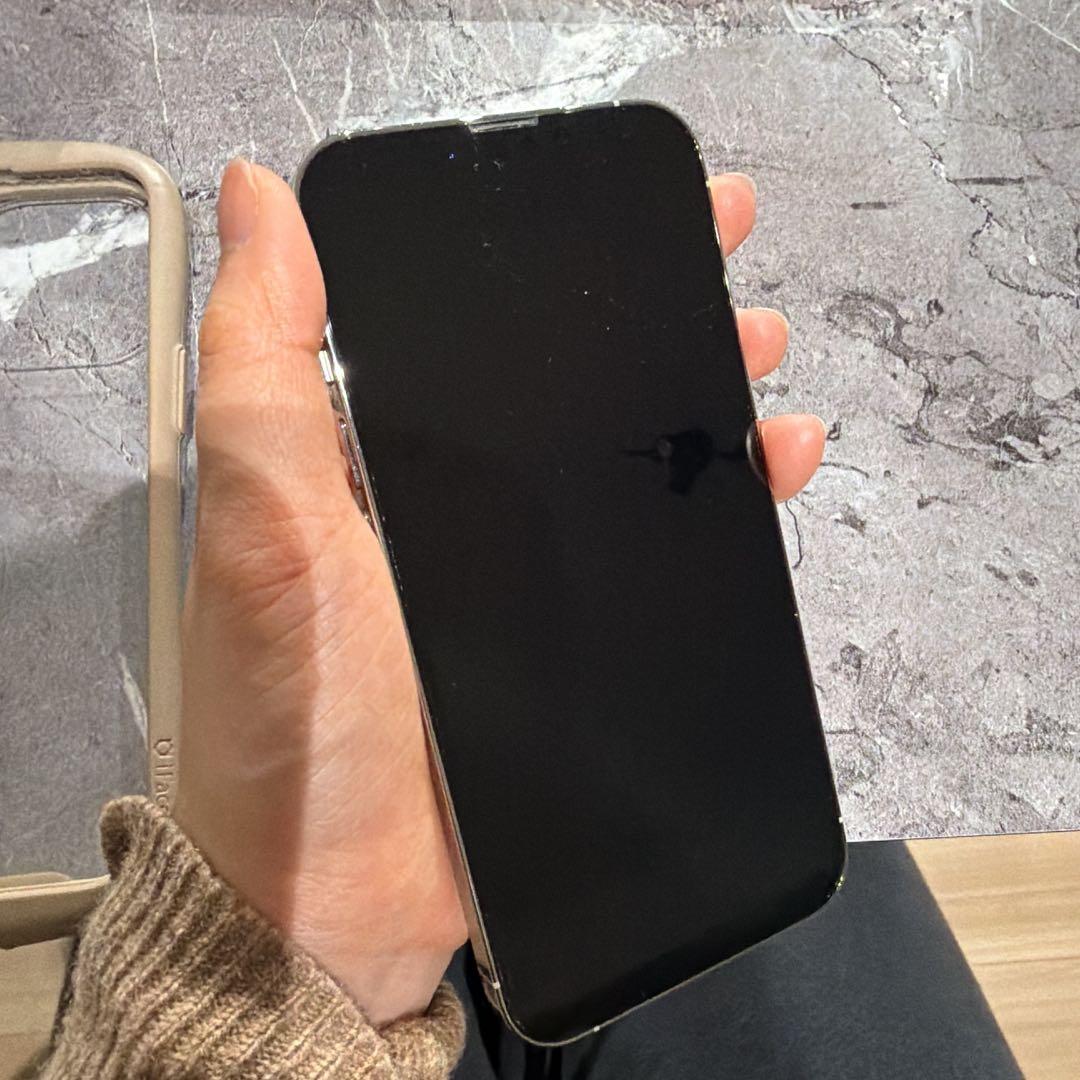 【専用】Apple iPhone 13 Pro ホワイト 本体