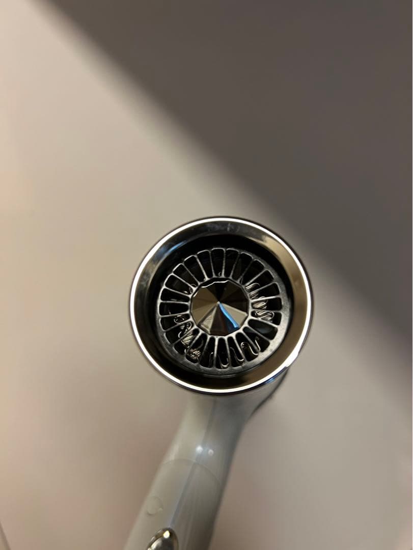 リファビューテック ドライヤースマートホワイト/2024年製