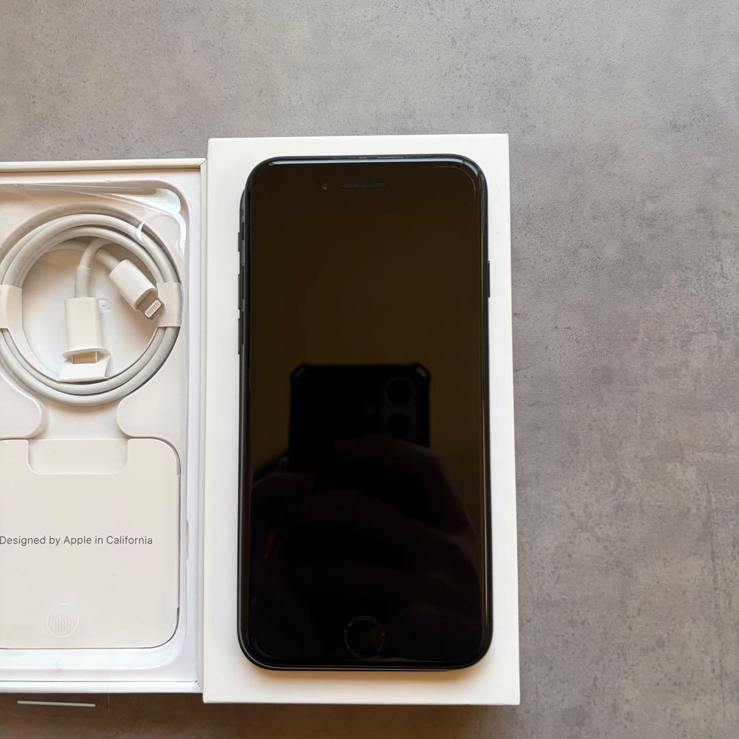 SIMフリー Apple iPhone SE 第3世代 ミッドナイト付属品完備