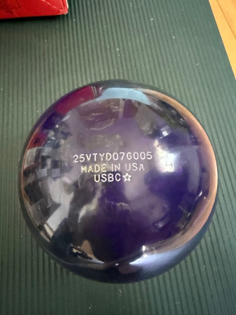 美品 Typhoon ボウリングボール 15 lb 4 oz