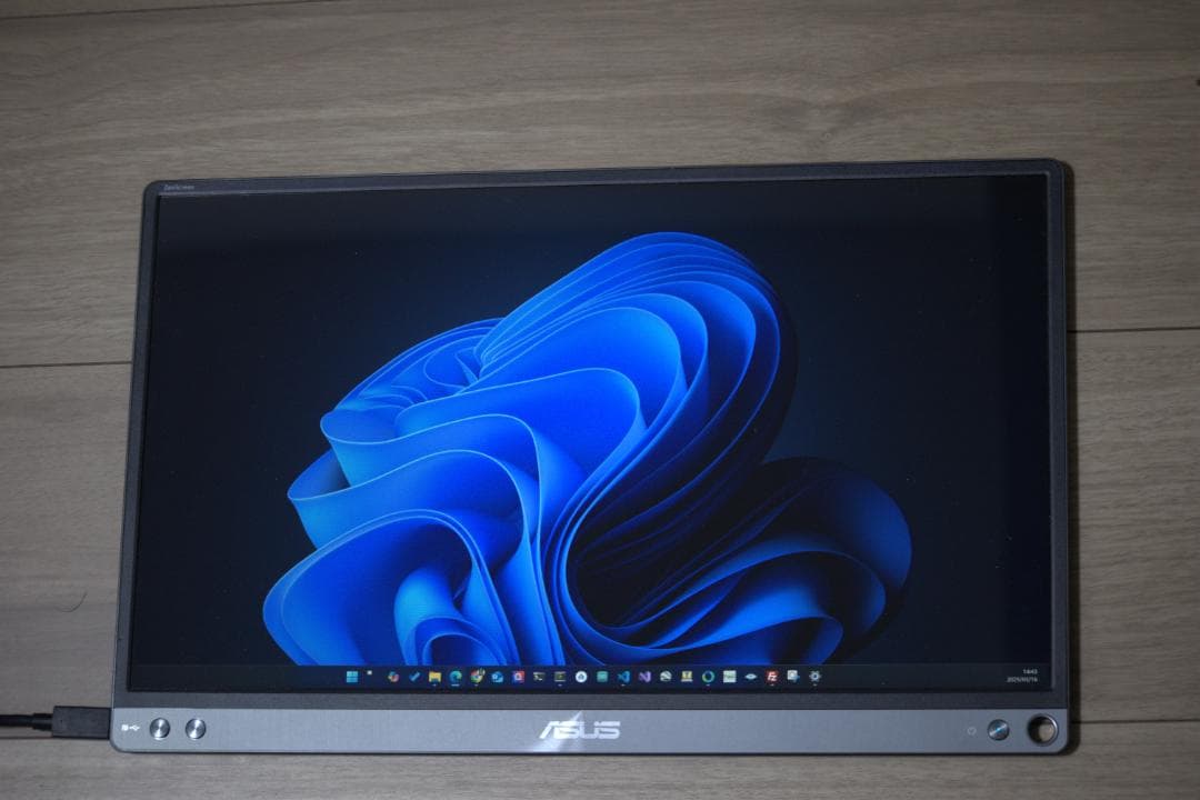 ASUS ZenScreen MB16AC 15.6インチ モバイルモニター