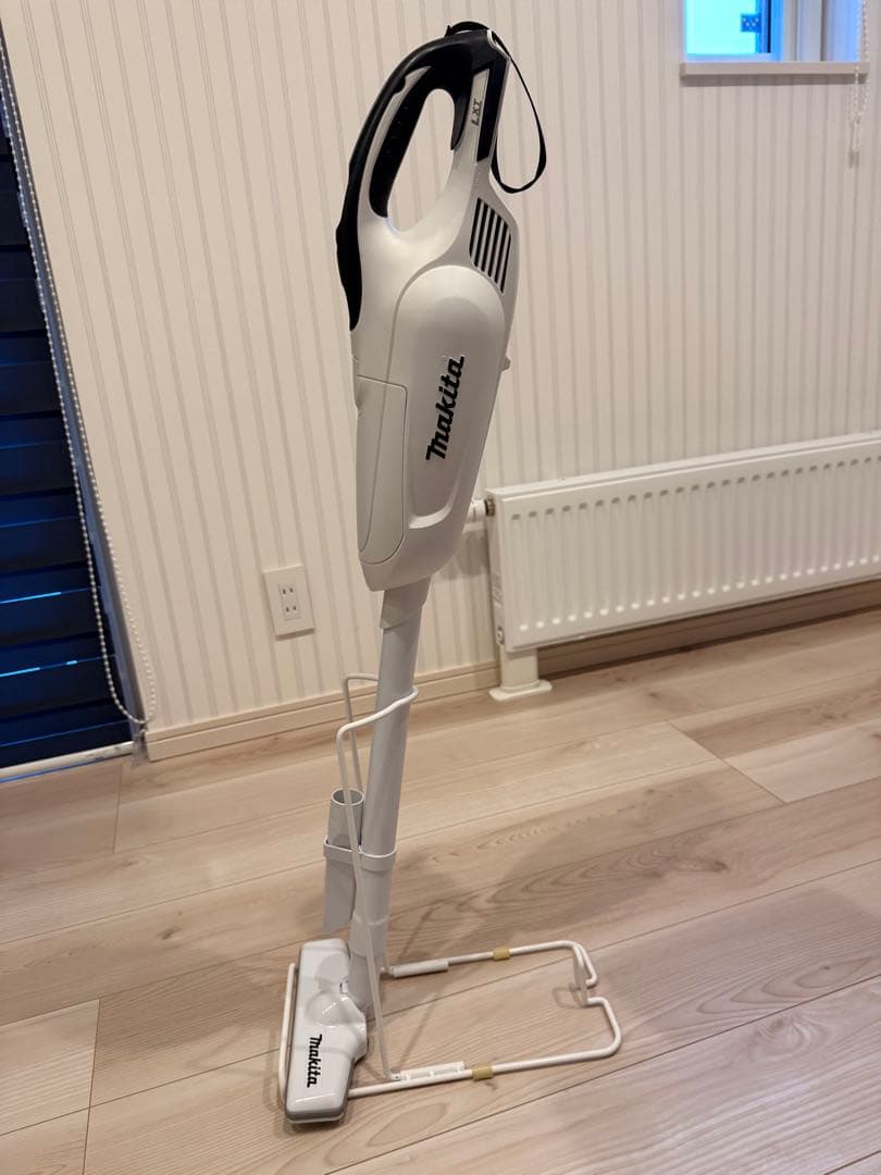 マキタ18V充電式クリーナーCL182FD 付属品多数あり