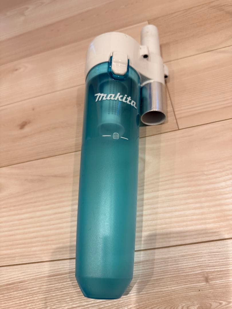 マキタ18V充電式クリーナーCL182FD 付属品多数あり