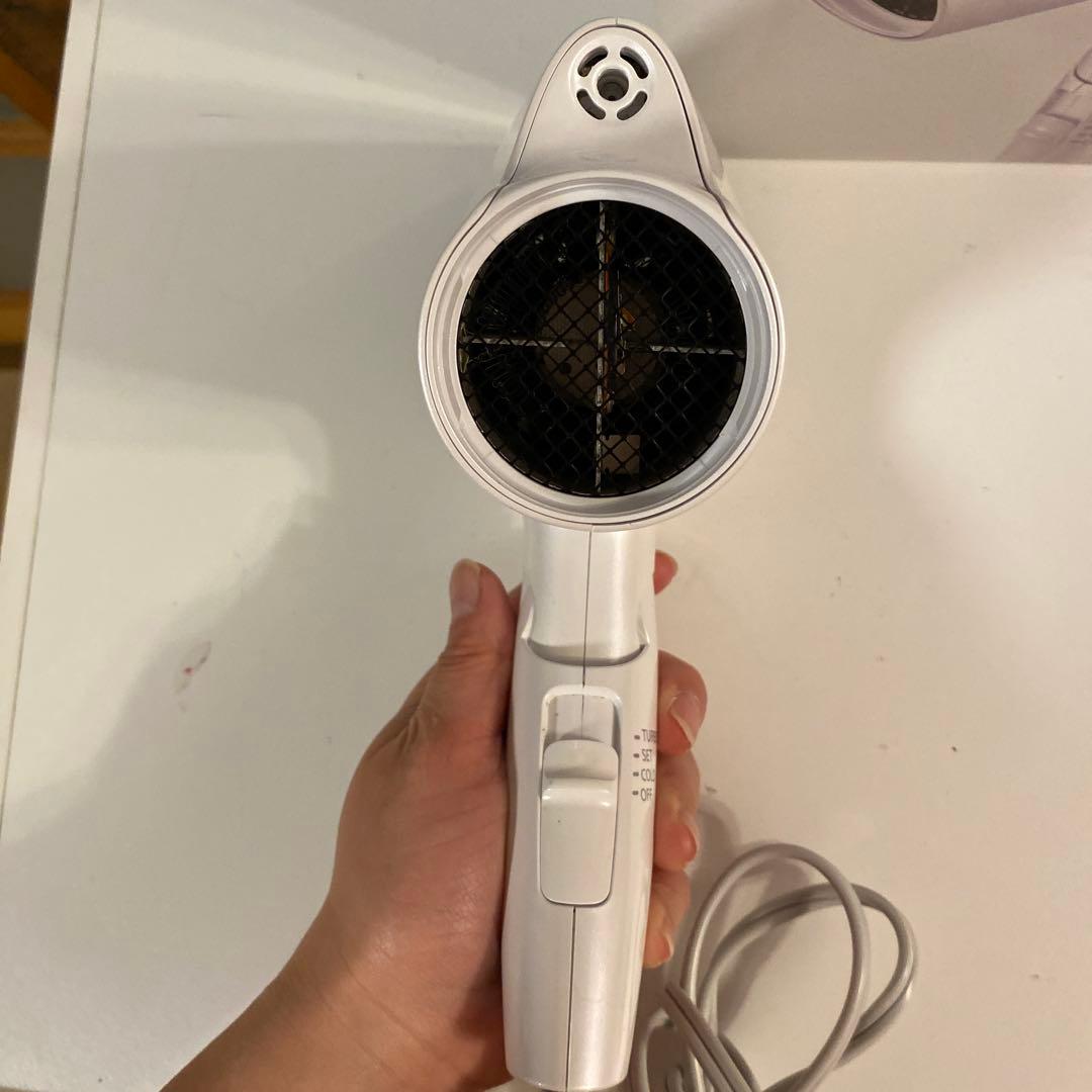 美品　Panasonic EH-NA2K-W ヘアドライヤー　2024年製