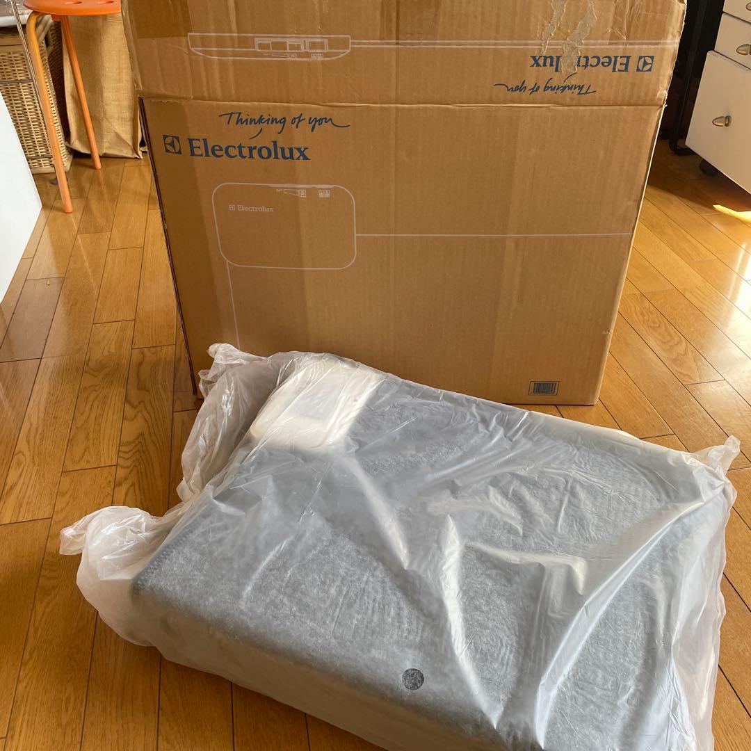 お値下げ！！【Electrolux 】ホットカーペット EHC720