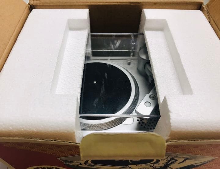 Crosley RSD3 ミニターンテーブル 3インチレコード盤付きで出品します