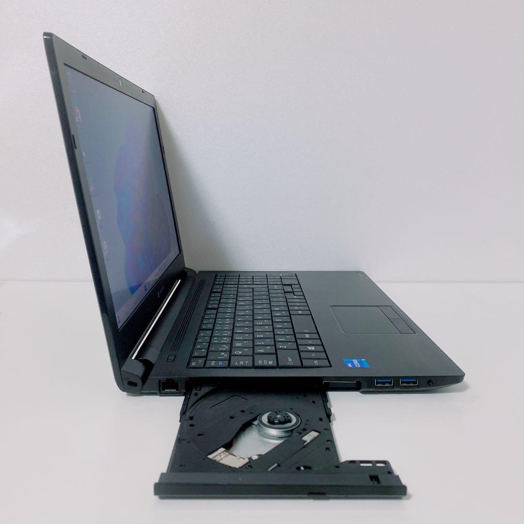 【美品】ダイナブック 爆速SSD1TB 8GB 第11世代パソコンPC