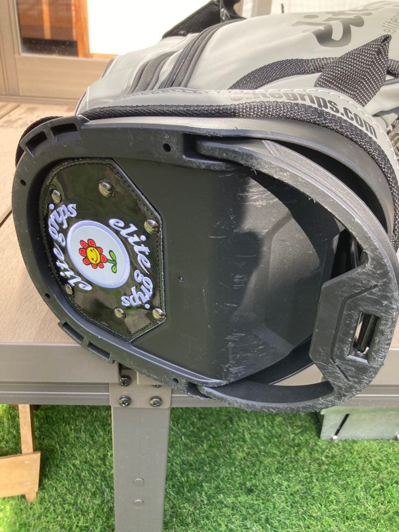 エリートグリップ限定キャディバッグ9.5グレースタンドヘッドカバー5点付き美品