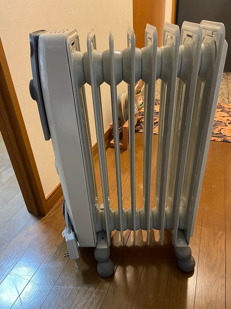 【至急希望】デロンギオイルヒーター　【RHJ10F0812-SG】