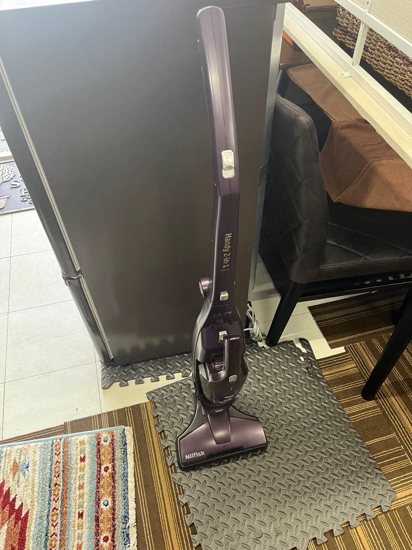 Nilfisk Handy 2-in-1 スティッククリーナー