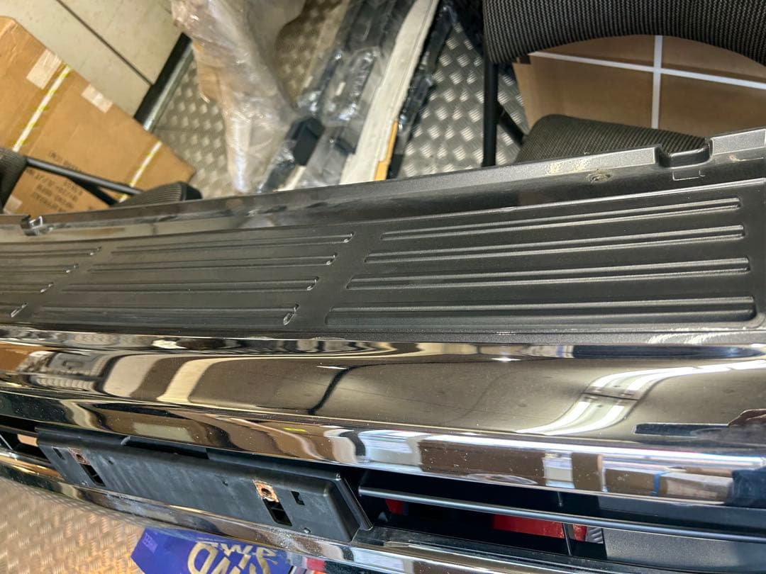 ランクルGRJ76純正フロントバンパー