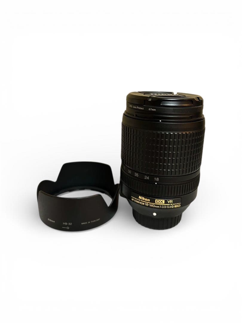 美品　Nikon DX 18-140mm f/3.5-5.6G ED VRレンズ