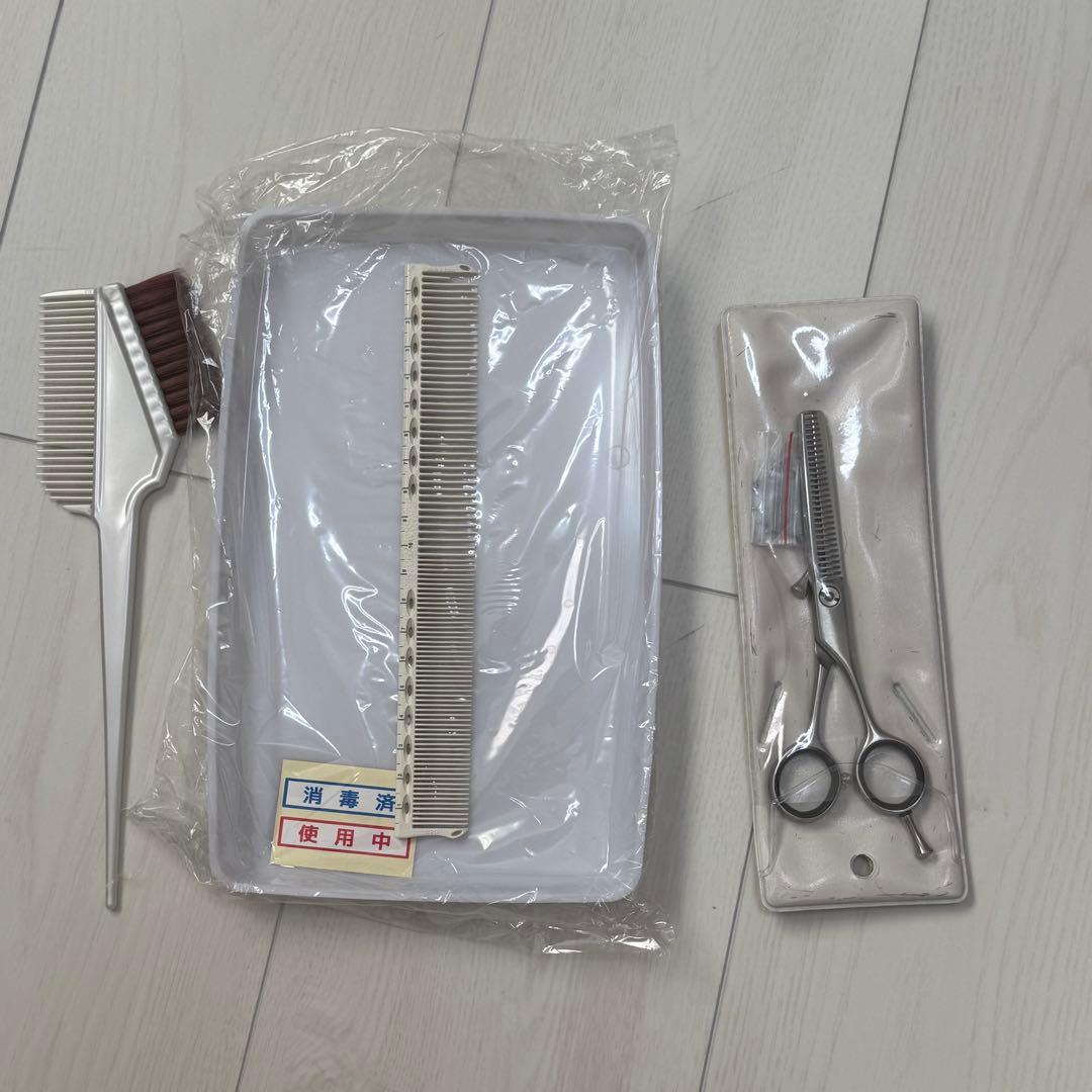 ワインディングウィッグ　美容師　国家試験　すきバサミ　コーム